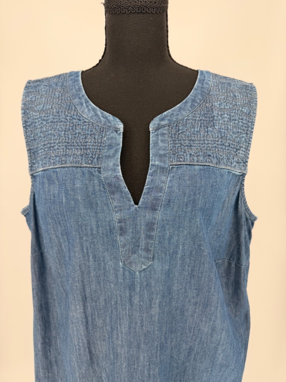 Talbots Plus Chambray Denim Split Neck Dress |‎ Smocked Embroidered Yoke 14W - Picture 5 of 8